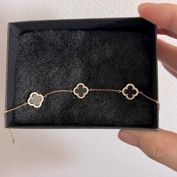 Rachel Zoe Jewelry - New 7.5” Onyx Clover Bracelet JA4